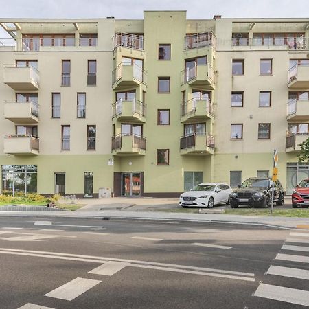 Riverside Apartment With Balcony By Noclegi Renters Swinemünde Exterior foto