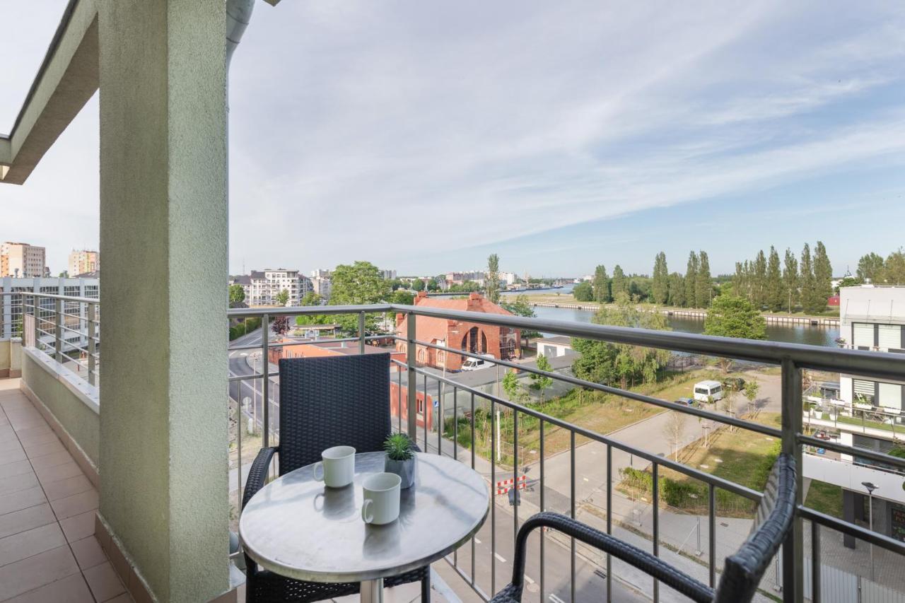 Riverside Apartment With Balcony By Noclegi Renters Swinemünde Exterior foto