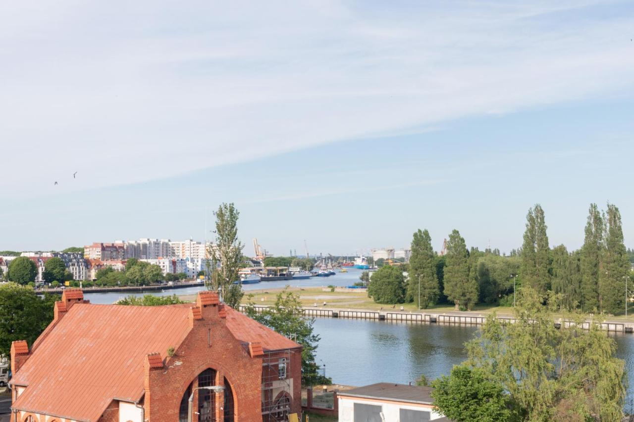 Riverside Apartment With Balcony By Noclegi Renters Swinemünde Exterior foto