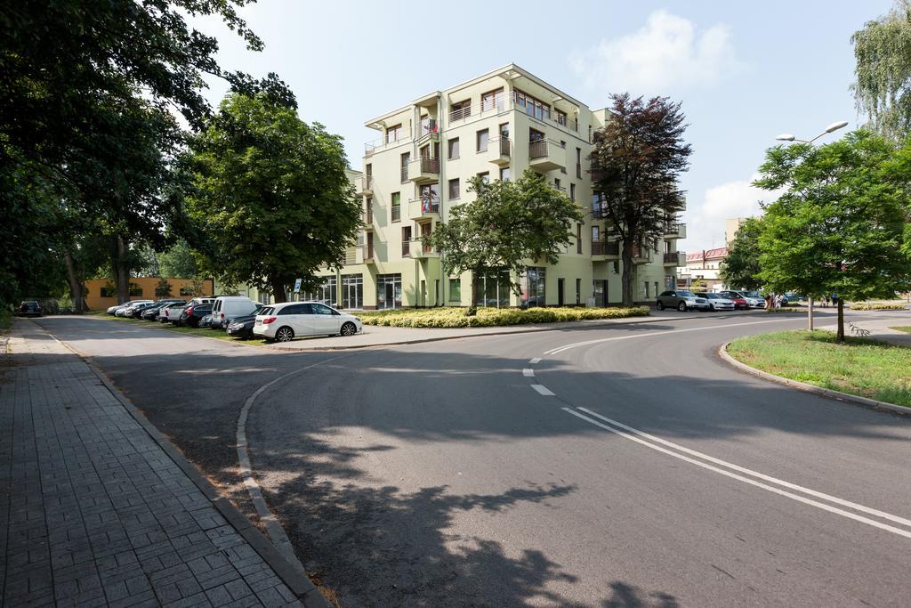 Riverside Apartment With Balcony By Noclegi Renters Swinemünde Exterior foto